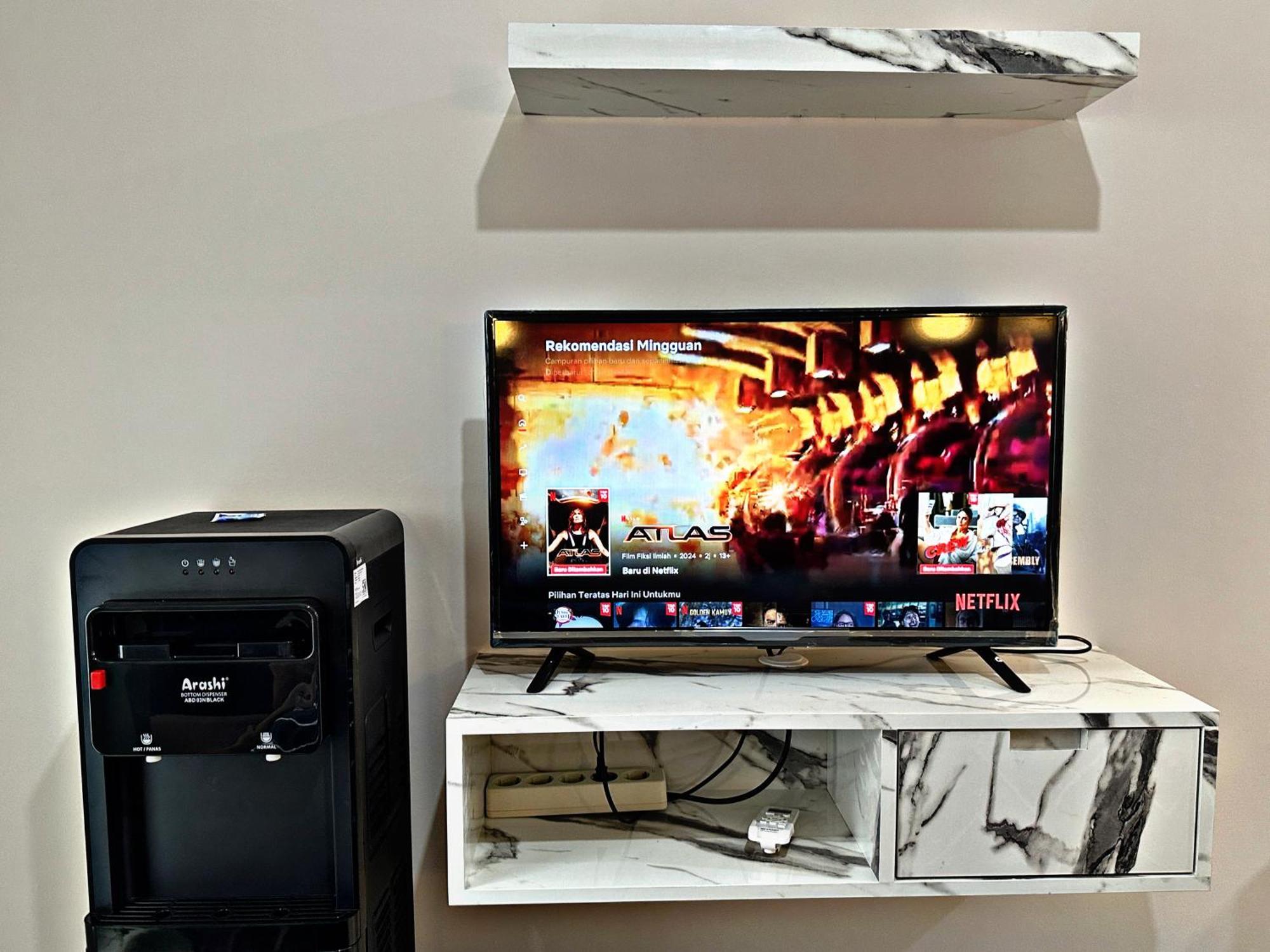 Apartemen Nordic Bedroom Free Netflix At Greenbay Pluit Baywalk *